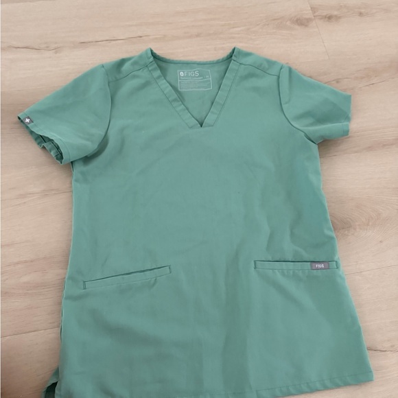 Figs Hunter Green Scrub Ensemble - Picture 2 of 5